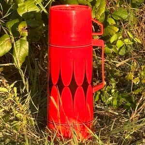 Vintage Aladdin Vanguard Thermos!